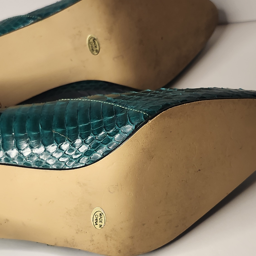 SALE! J.Renee Teal Snakeskin Heels - Picture 15 of 16